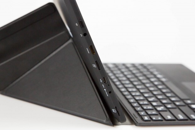 Micro-USB und Mini-HDMI sind vorhanden. (Bild: Fabian Hamacher/Golem.de)